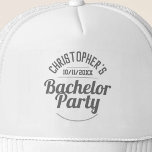 Mann's Bachelor Party Trucker Hat Truckerkappe<br><div class="desc">Feiern einer Bachelor Party. Entworfen für jemanden,  der eine "Bachelor Party" hat! Herrenhut mit dem Datum des Party. Bachelor Party Cap. Fügen Sie den Namen der Person hinzu,  deren Party es ist. Bachelor Party Baseballkappe.</div>