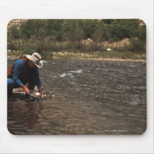Mannverschieben für Gold auf dem South Platte Mousepad