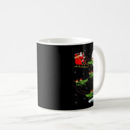 Mantis Insect Santa Sleigh Flying Funny Magical Ch Kaffeetasse (VorderseiteRechts)