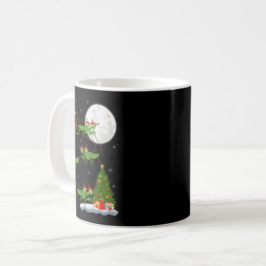Mantis Insect Santa Sleigh Flying Funny Magical Ch Kaffeetasse (Vorderseite Links)