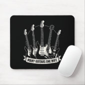 Many Guitars One Wife Funny Musician Guitarist Hum Mousepad (Mit Mouse)
