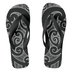Maori ganz schwarz badesandalen
