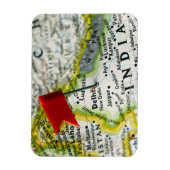 Map Button in Neu Delhi, Indien auf Karte Magnet (Vertikal)