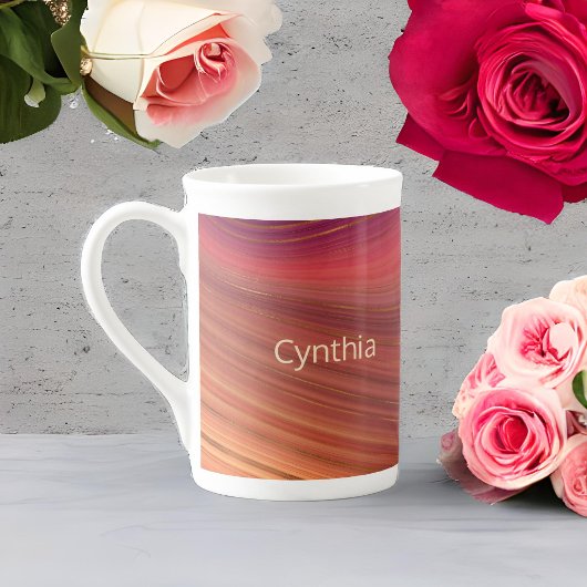 Marbella Earth Strata, rot Lila und Gold Monogram Porzellantasse