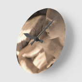 Marbella Engel Skulptur Kunst Runde Wanduhr (Winkel)