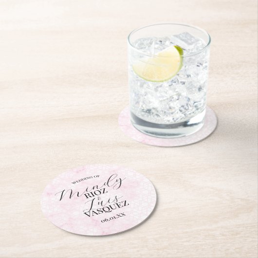 Marble Abstract Pink Wedding Script Black Runder Pappuntersetzer (Vor Ort)