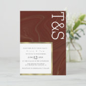 Marble Liquid Burgundy Gold Typografy Wedding Einladung (Stehend Vorderseite)