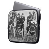 Marcel (d.1903) und Louis (1877-1944) Renault driv Laptopschutzhülle (Vorderseite Links)
