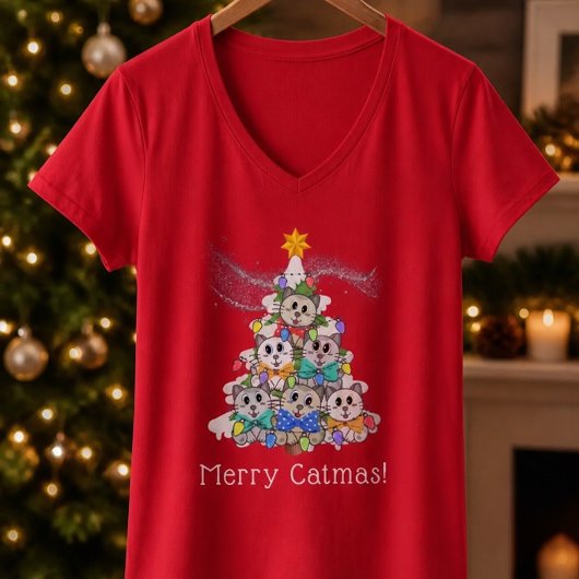 Märchenhafte Catmas! Red V-Neck T - Shirt