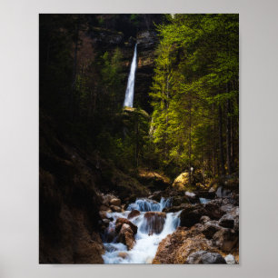 Märchenhafte Fantasie am Wasserfall Peričnik, Slow Poster