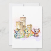 Märchenhof Niedlich Baby Dragons Burg Geburtstag Einladung (Rückseite)