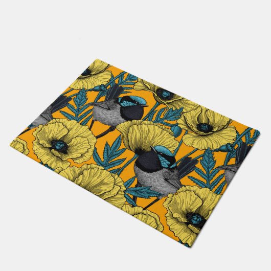 Märchenwren und Mohn in Gelb Fußmatte (Schrägansicht)