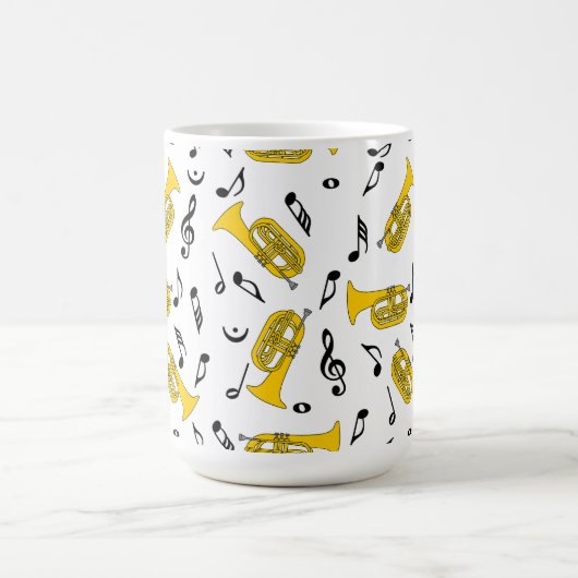 Marching von Baritone Musiknotens Treble Clefs Kaffeetasse (Mittel)
