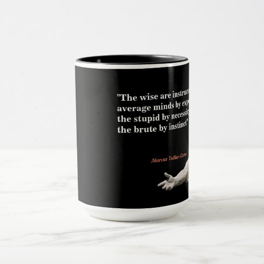 Marcus Tullius Cicero Zitat aus der Vernunft Tasse (Zentrum)