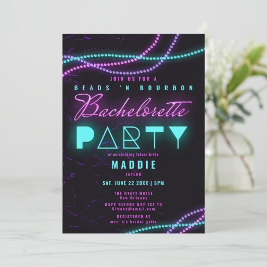 Mardi Gras Beads Bourbon Neon Junggeselinnen-Absch Einladung (Stehend Vorderseite)