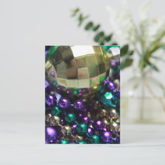 Mardi Gras Beads Gold Postcard Einladung Template (Stehend Vorderseite)