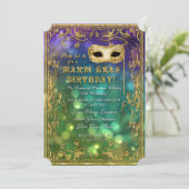 Mardi Gras Birthday Masquerade Mask Bokeh Gold Einladung (Stehend Vorderseite)