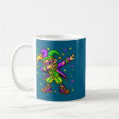 Mardi Gras Dabbing Junge Lustige Narrenkappe Kind Kaffeetasse (Links)