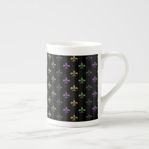 Mardi Gras Farbige Fleur De Lis Dunkel Vertikal Porzellantasse