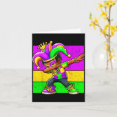 Mardi Gras Funny Dabbing Black Boy Jester Hat Kid  Karte (Gelbe Blume)