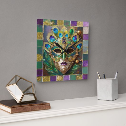 Mardi Gras Gold Keramik Peacock Feather Mask Quadratische Wanduhr (Büro)