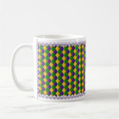 Mardi Gras Harlequin Pattern Tasse mit Lilac Beads (Links)