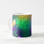 Mardi-Gras-Hintergrund mit Perlen Kaffeetasse (Vorderseite Links)