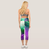 Mardi Gras Lila Hintergrund Capri Leggings (Rückseite)