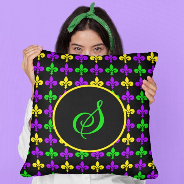 Mardi Gras Lilie Muster Custom Monogram Kissen (Von Creator hochgeladen)