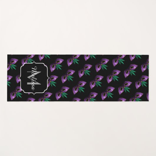 Mardi Gras Mask Lila grüne Glitzern Monogram Yogamatte (Vorderseite (Horizontal))