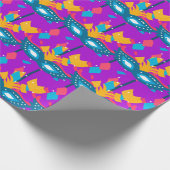 Mardi Gras Maske und Confetti auf Lila Geschenkpapier (Ecke)