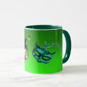MARDI GRAS MASQUERADE MASKS Green Smarald Gemstone Tasse (VorderseiteRechts)