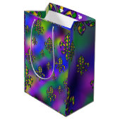 Mardi Gras Pattern Mittlere Geschenktüte (Rückseite Schrägansicht)