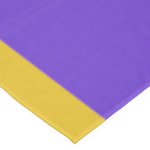 Mardi Gras Stripes Tischdecke (Schrägansicht)