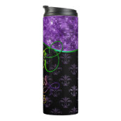 Mardi Gras Tumbler, Mardi Gras 2023 Lila Design Thermosbecher (Nach rechts gedreht)