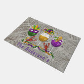 Mardi Gras Weingläser und Crawfish Custom Fußmatte (Schrägansicht)