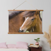 Mare and Colt Wandteppich Mit Holzrahmen (Schlafzimmer)