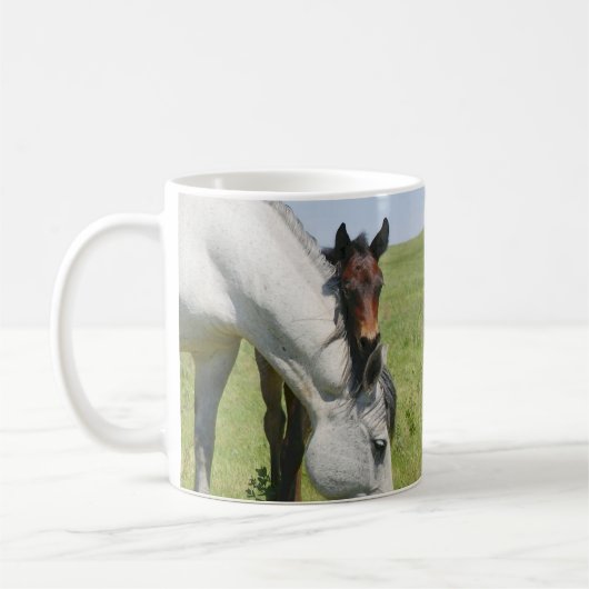 Mare Grazing mit Colt-Tasse Kaffeetasse (Links)