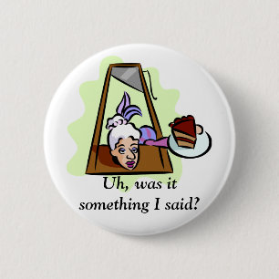 Marie Antoinette im Guillotine Button