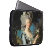 Marie Antoinette mit einer Rose, 1783 Laptopschutzhülle (Vorne Rechts)