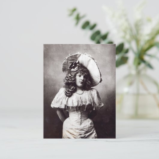 Marie Lloyd Postkarte (Stehend Vorderseite)