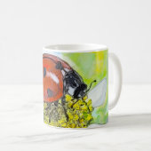 Marienkäfer auf einer Margerite Kaffeetasse (VorderseiteRechts)
