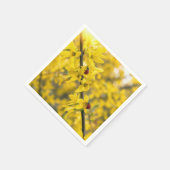 Marienkäfer auf gelbem Forsythienzweig Serviette (Ecke)