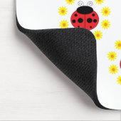 Marienkäfer und Gänseblümchen Mousepad (Ecke)