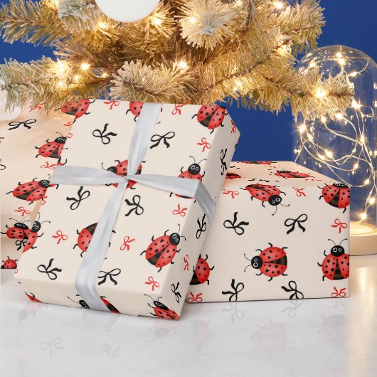 Marienkäfer und Schleifen Geschenkpapier (Feiertage)