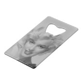 Marilyn der Blick 2 Kreditkartenflaschenöffner (Vorderseite Schrägansicht)