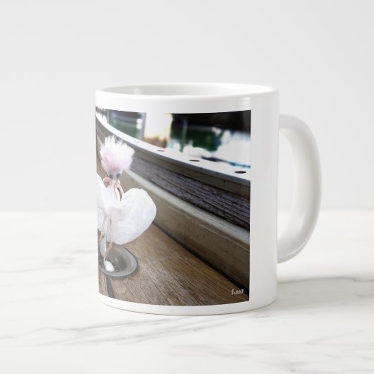 Marilyn Monroe pose in Witte rok  Jumbo-Tasse (Vorderseite Rechts)