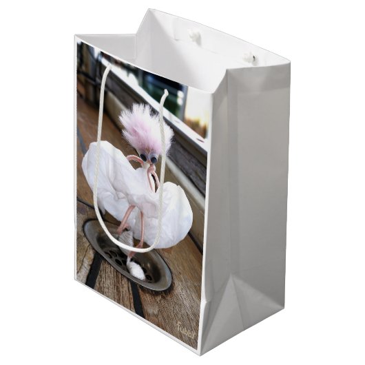 Marilyn Monroe pose in Witte rok Mittlere Geschenktüte (Vorderseite Schrägansicht)