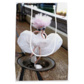 Marilyn Monroe pose in Witte rok Mittlere Geschenktüte (Rückseite)