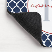 Marine-Blau und Rot Quatrefoil Monogramm Mousepad (Ecke)